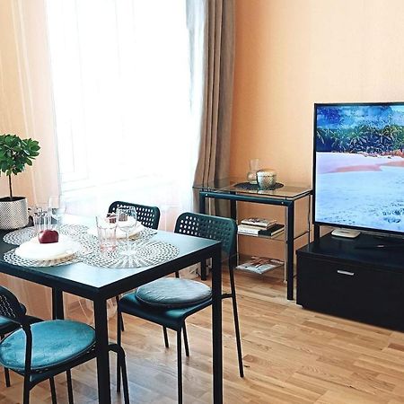 Centrally Located Studio Apartment Rīga Exterior foto