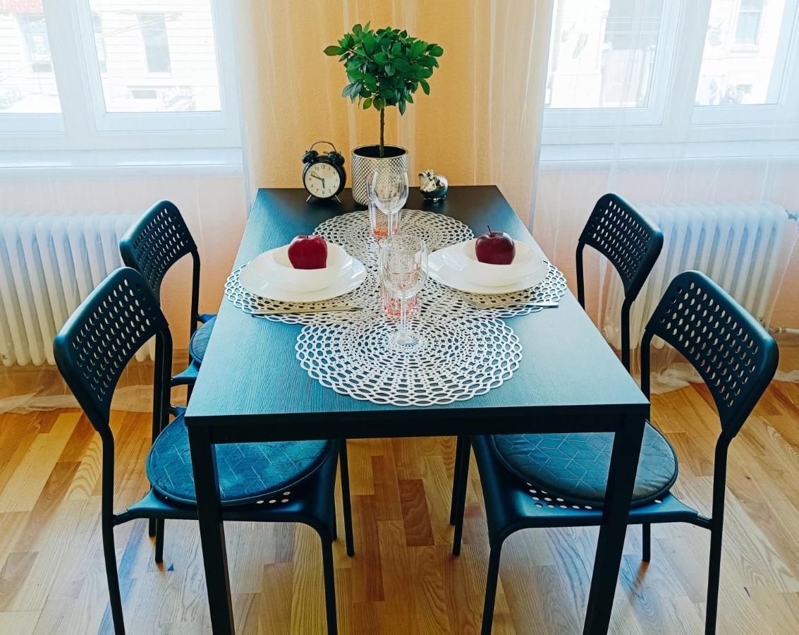 Centrally Located Studio Apartment Rīga Exterior foto