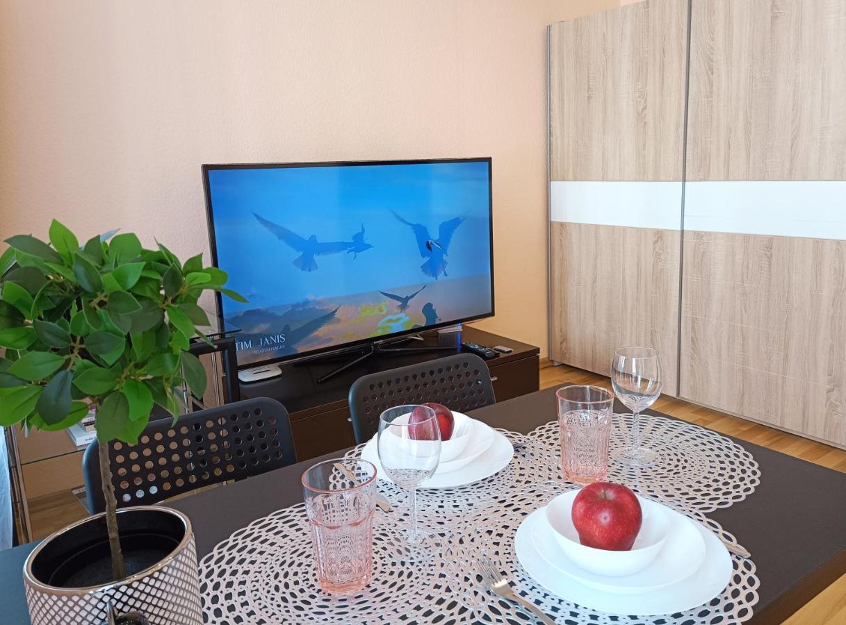 Centrally Located Studio Apartment Rīga Exterior foto
